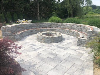 Black river mica ashlar - firepit and sitting area